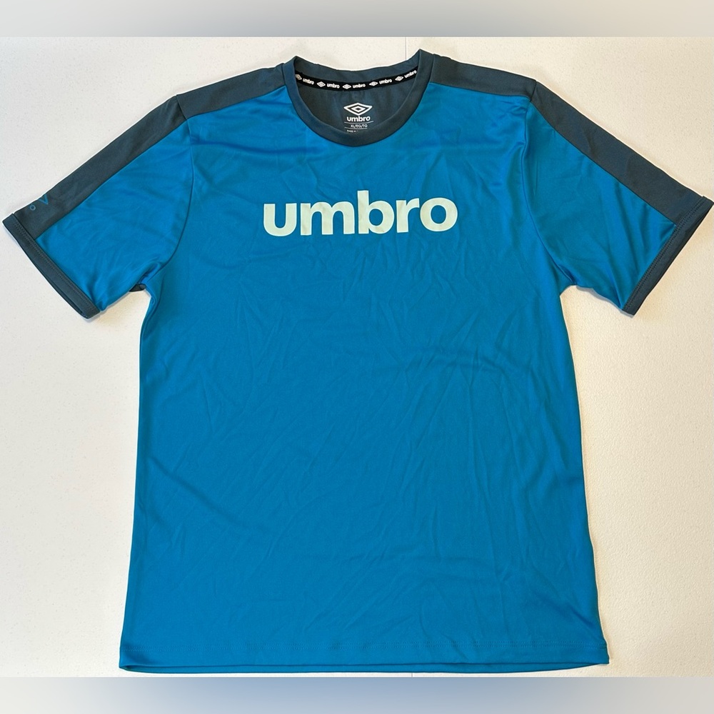 Umbro‎ Boys Training Shirt Size XL Blue Gray Short Sleeve Athletic Logo Graphic
